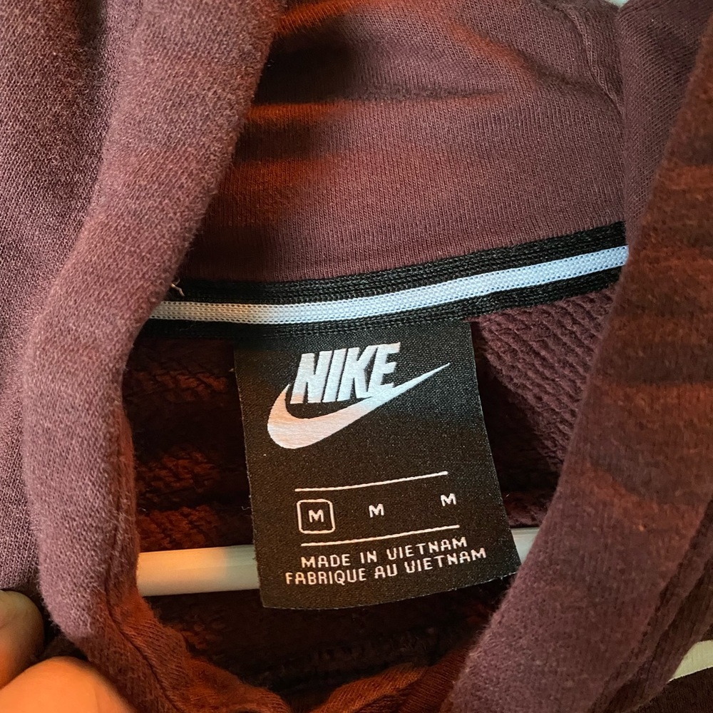 maroon nike hoodie - Picture 3 of 3